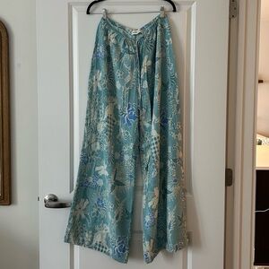 A&F Wide Leg Floral Pants Long